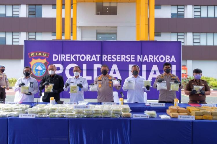 Polisi Gagalkan Penyelundupan Sabu 76 Kilogram dan Ekstasi 41.000 Butir