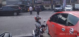 Tersangka Dugaan Penyerobotan Lahan Eks DPRD Riau Menghindar Saat Ditemui Wartawan