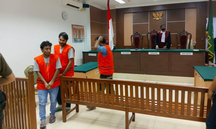 Masuk Ke Indonesia Secara Ilegal, 3 WNA Ini Hanya Divonis 2 Bulan 15 Hari