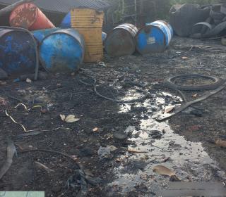 Pengolahan Limbah Ban Bekas di Pekanbaru Diduga Beroperasi Tanpa Izin Lingkungan