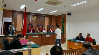 Sidang PN Batam, Oknum Aparat Sewa Mobil Selundupkan Rokok 3 Juta Batang