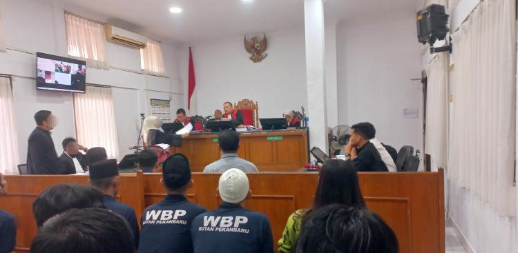 Hakim Tunda Sidang Kasus Pemerasan Eks Ketua Petir, Jaksa dan Terdakwa Tak Hadir