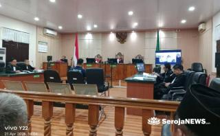 Sidang SPPD Fiktif, Hakim Peringatkan Terdakwa Jhonny soal 38 Stempel Palsu Jangan Berbelit