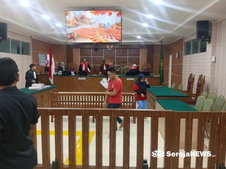 Jerit Tangis Istri karena Membawa Suami Jadi Terpenjara Dalam Perkara PMI Ilegal